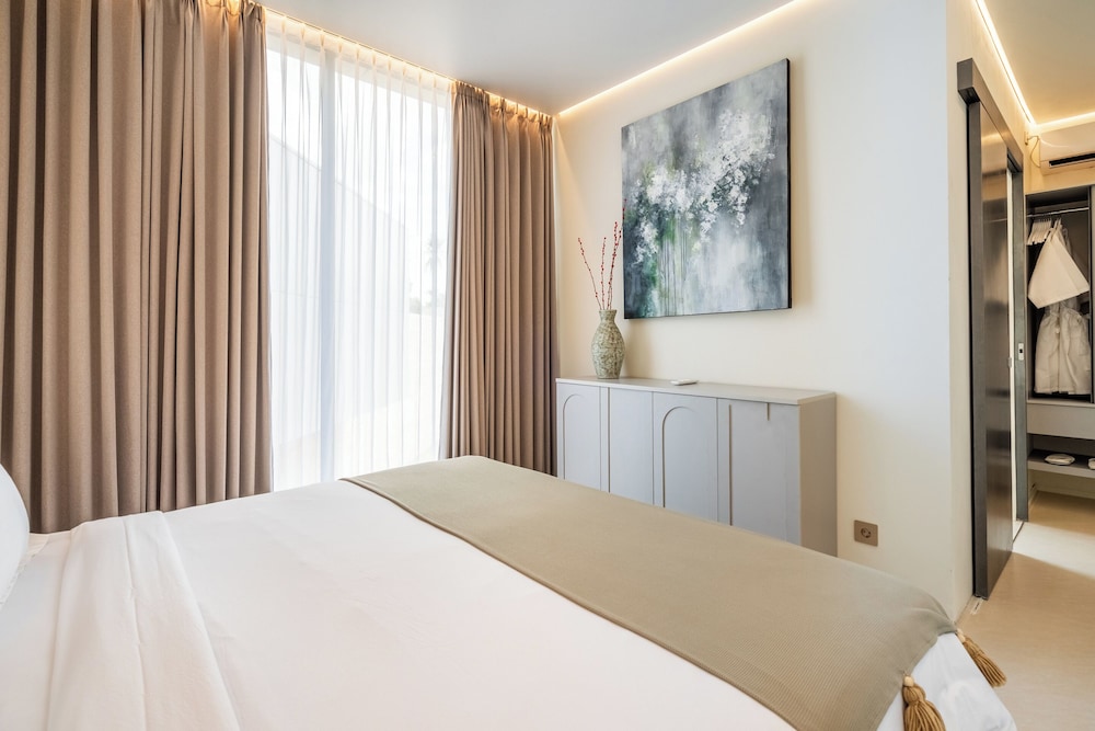 Hidden City Ubud - Modern Villas & Townhouses with Private Pools, Nature Views and Wellness Access