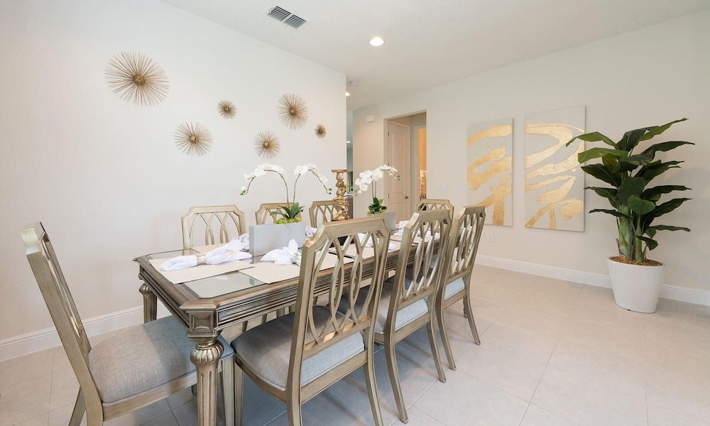 510 BS - 5BD Elegant Escape: Private Haven