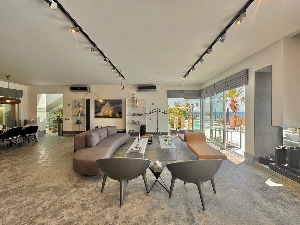 Shatt El Reewa Villa