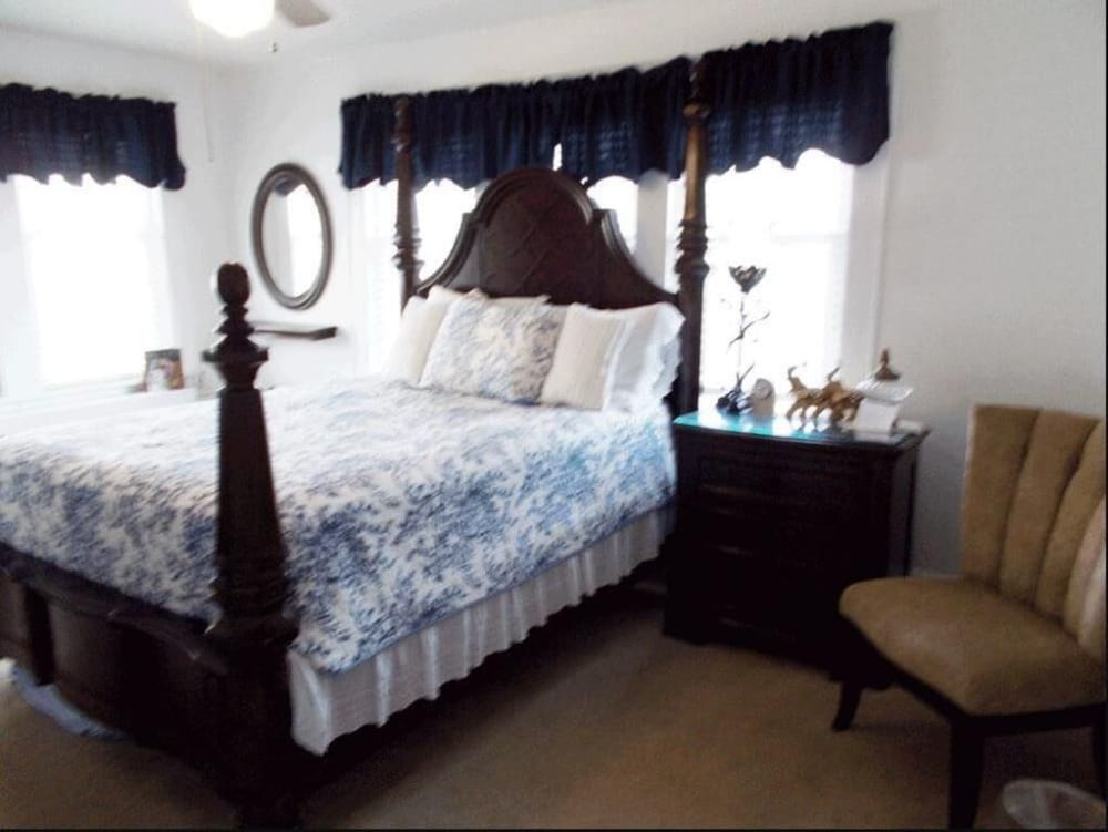 Plymouth Inn