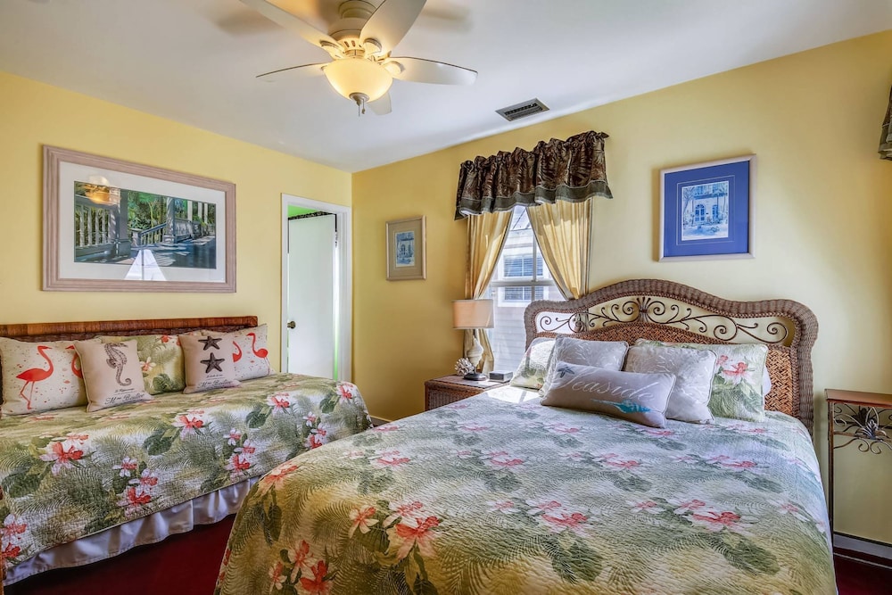 Duval Sea Turtle by Avantstay Great Location Close to Shops Shared Pool
