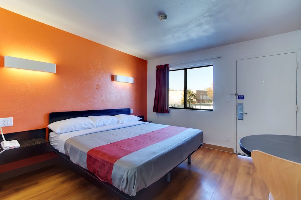 Motel 6 Capitol Heights, MD - Washington