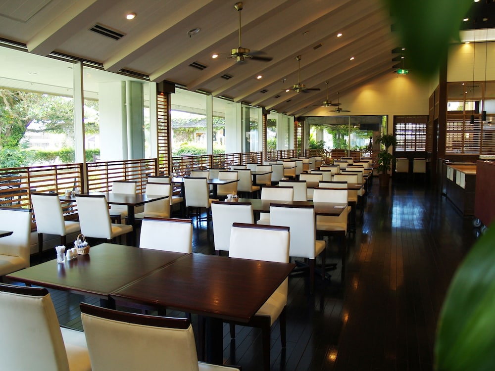 Okuma Private Beach & Resort 56