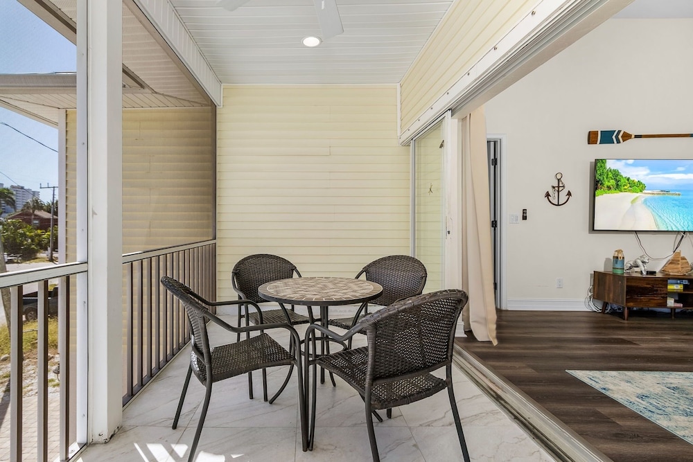 241 Miramar Waves: 3br W/ Heated Pool 3 Bedroom Home