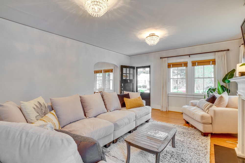 Charming Louisville Retreat w/ Patio & Fireplace!