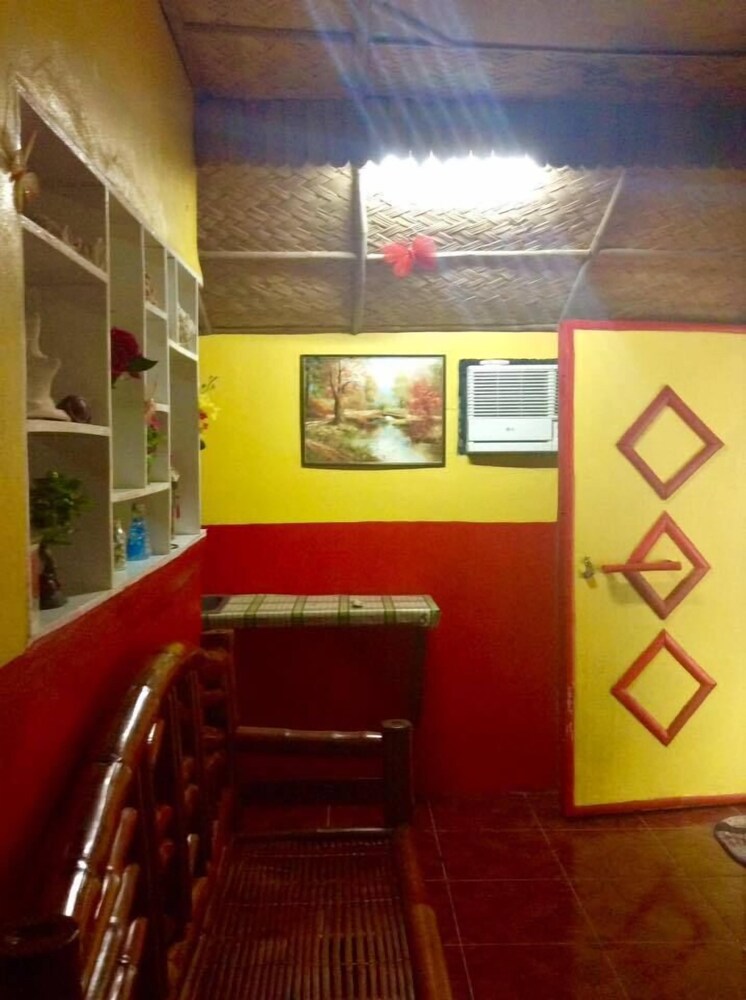 Treasure Isle Guesthouse - Hostel