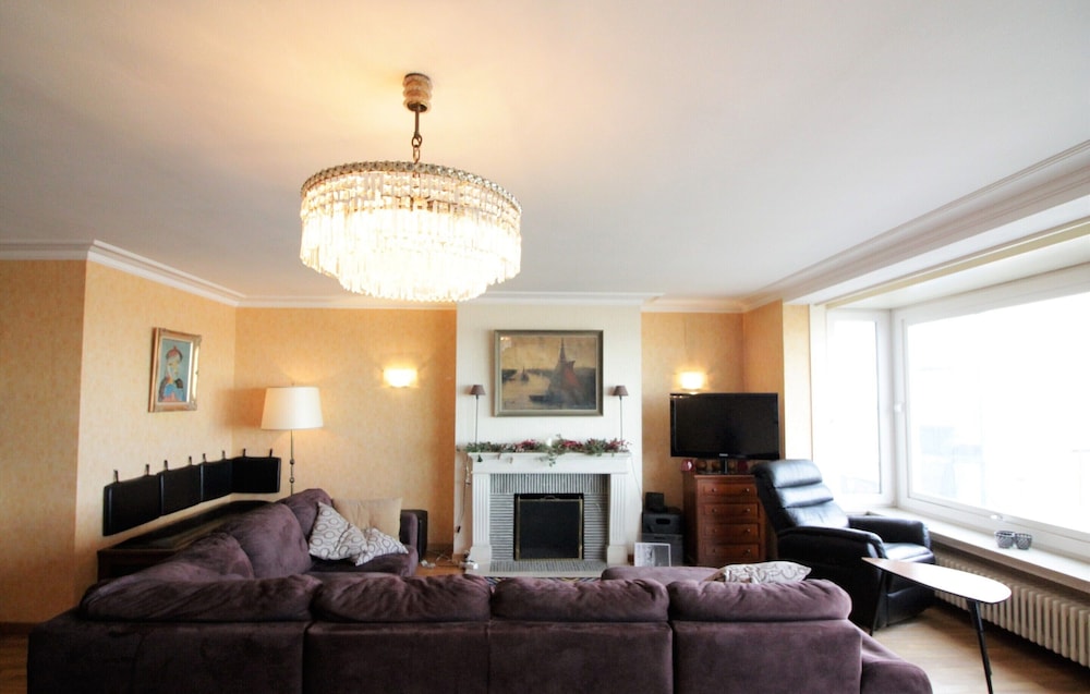 Apartment in Het Zoute Near Zeedijk Promenade