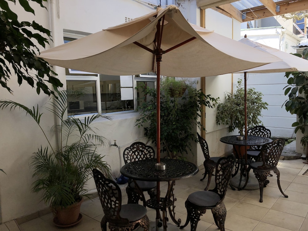 Altona Guest House