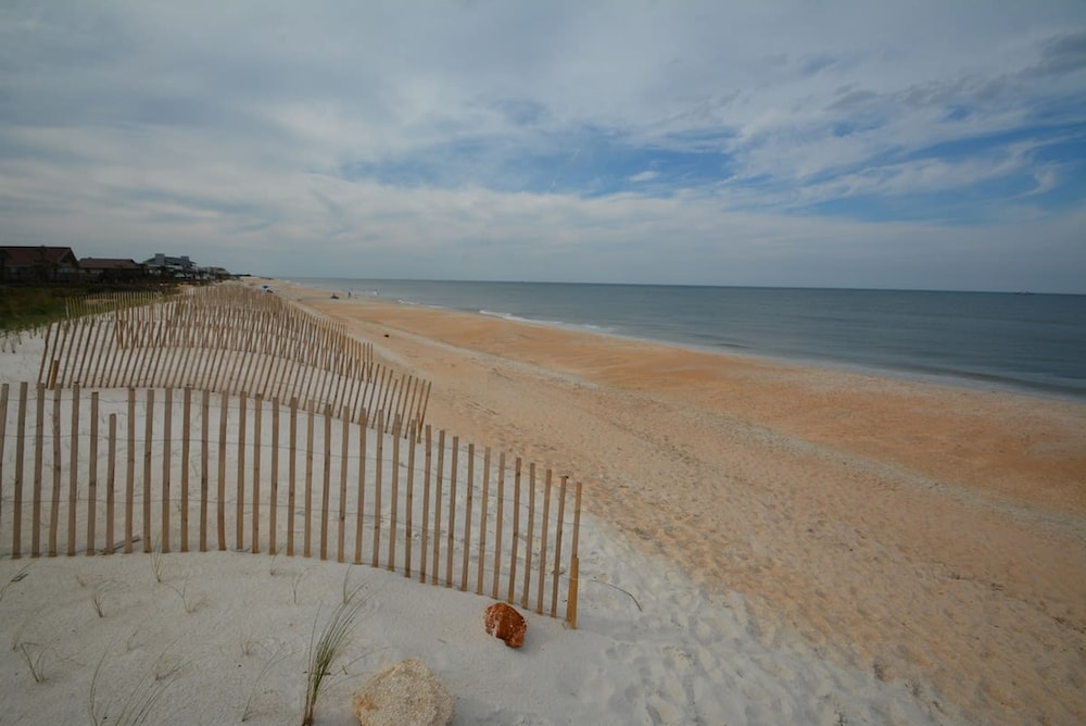 Just Beachy A Luxury Retreat Sleeps 12 3 Levels With Elevator- Perfect for 1-3 Families