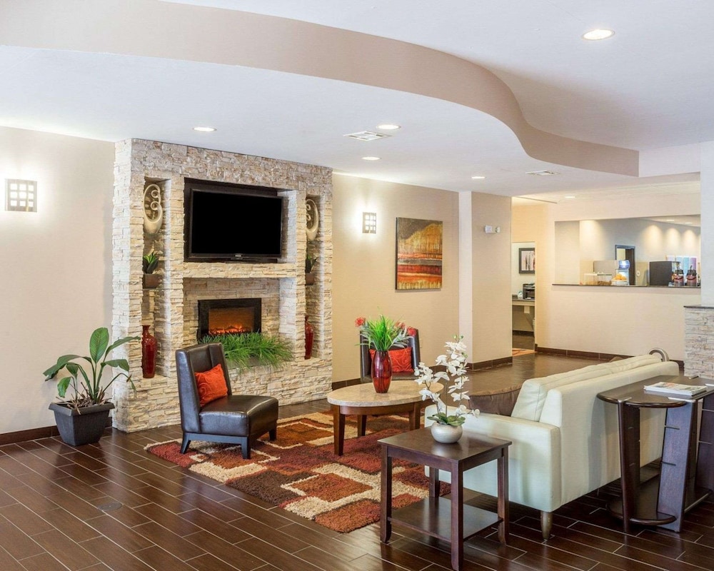 Comfort Suites Mandeville - Covington view 2