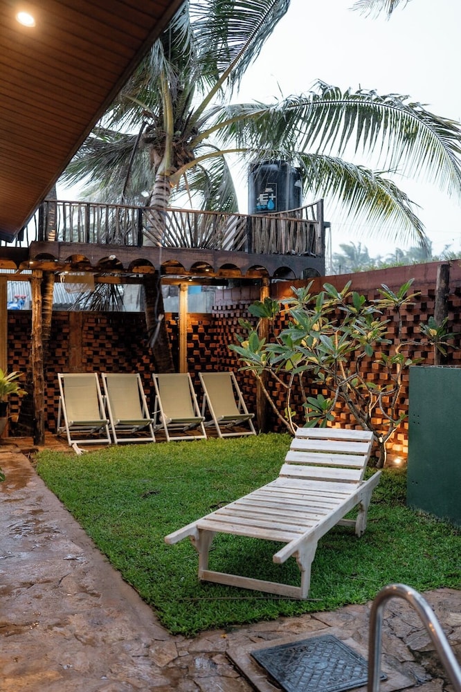 Sunsei Beach Negombo