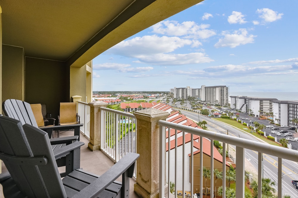 Grand Panama Beach Resort by Book That Condo