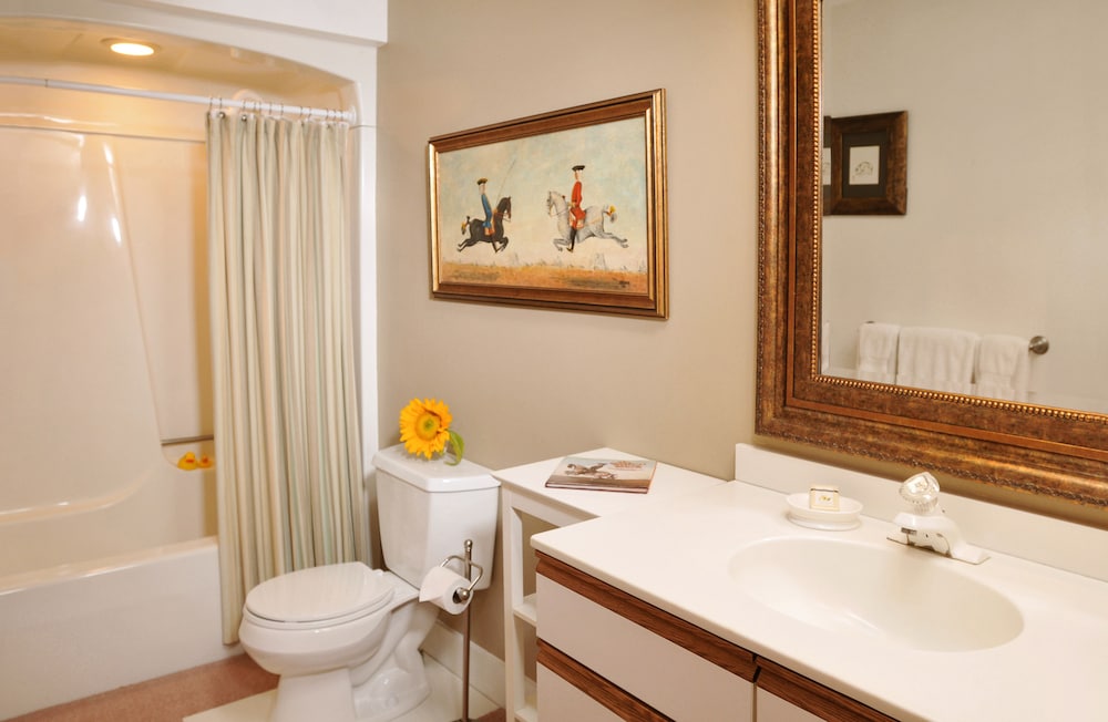 1795 Acorn Inn B&B