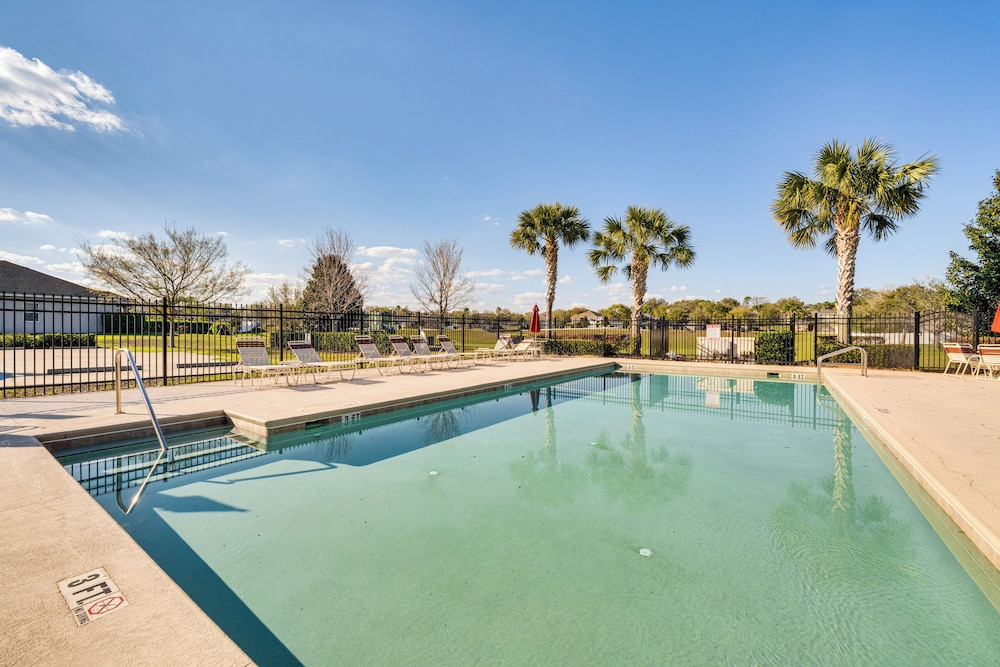 5 Mi to Dtwn Clermont: Family Home w/ Water Views!