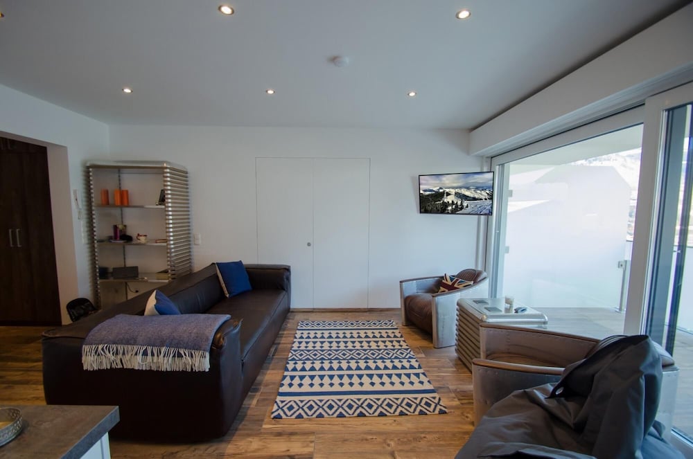 Superb Alpine Lodges Zell am See 6-8pax