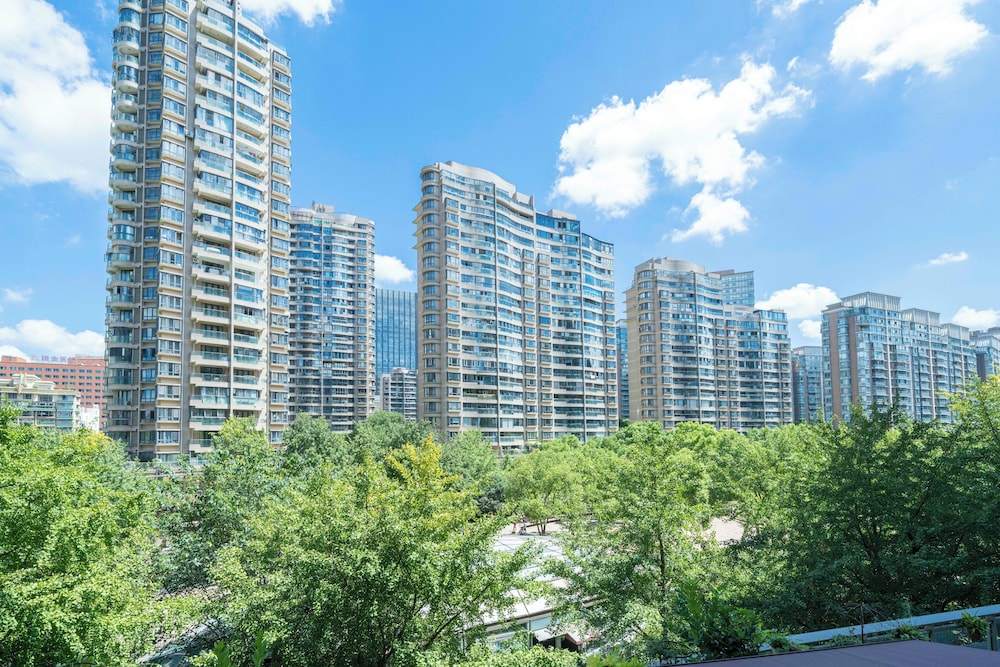 Tyms Morden 3BR 2BA APT Bella Vita