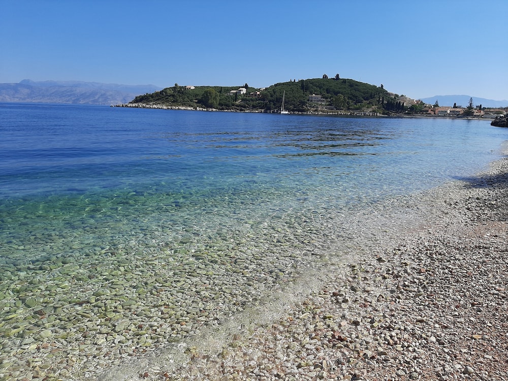 Vostalo apartments by Kassiopi's Sea