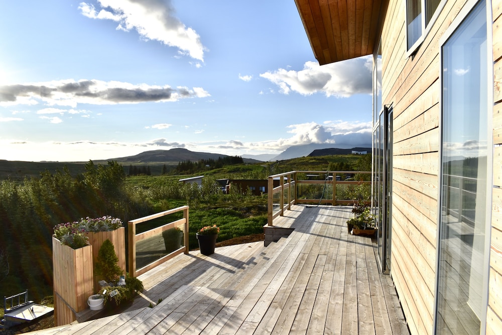 Designers Villa near Alafoss Waterfall