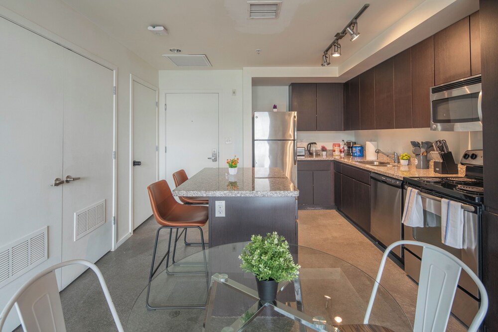 ROVE LIVING/KL - Roosevelt Point