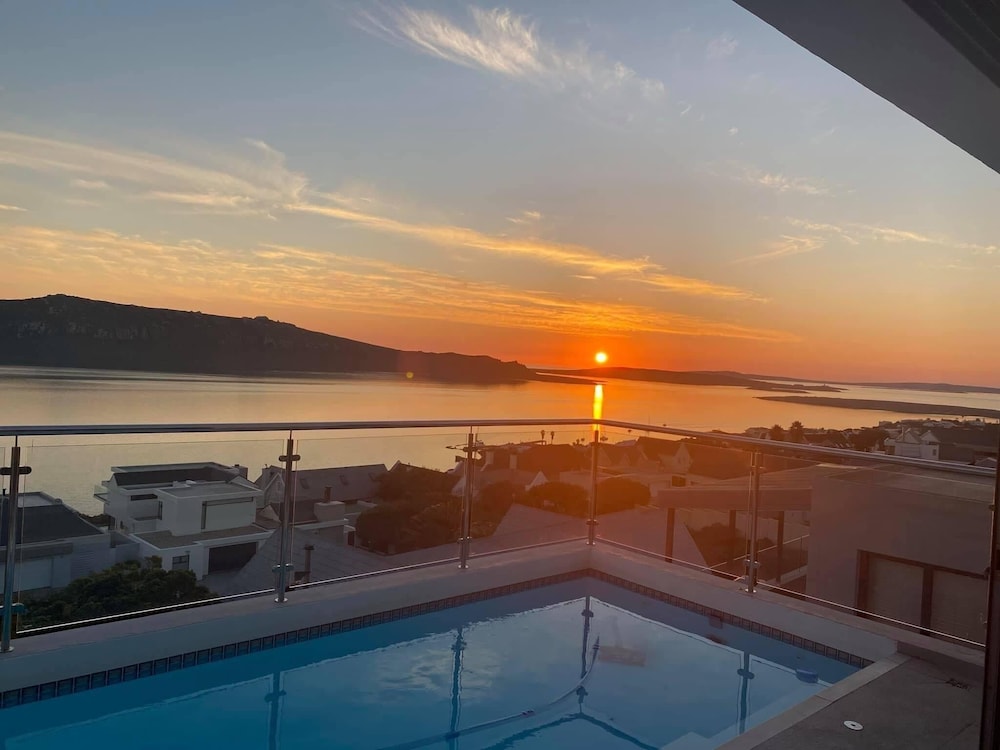 The View Langebaan with Heated Pool