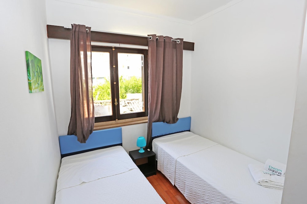 V 03 - Apartment 3 in Seacliff Albufeira
