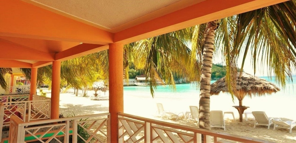 Abaka Bay Resort