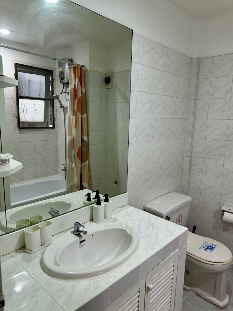 Comfy Crib Hostel 2