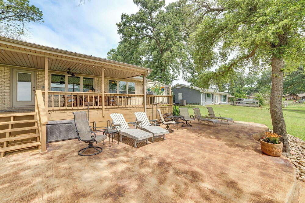 Waterfront Retreat w/ Dock on Cedar Creek Lake!