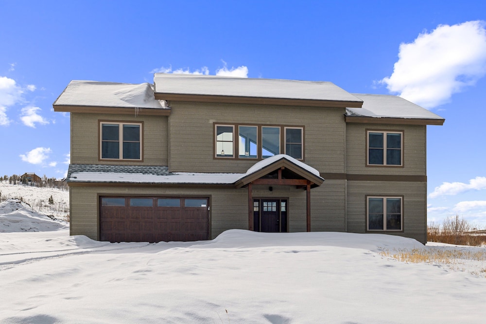 Mountain Bliss Retreat 4 Bedroom Home