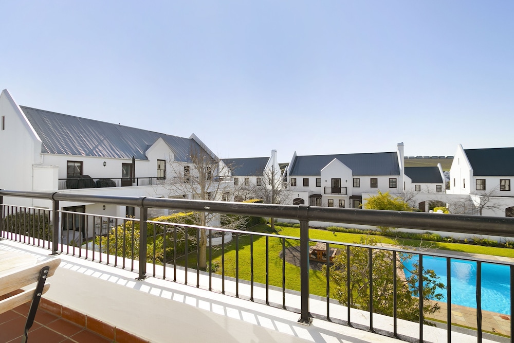 Winelands Golf Lodges at De Zalze