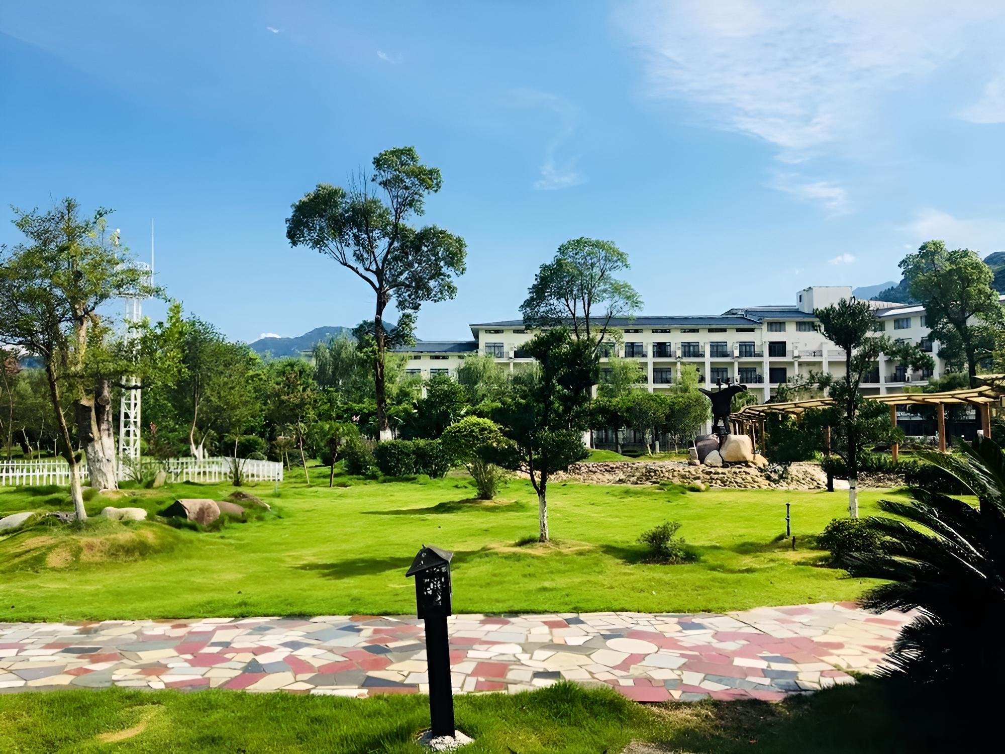 Palace International Hot Spring Hotel view 4