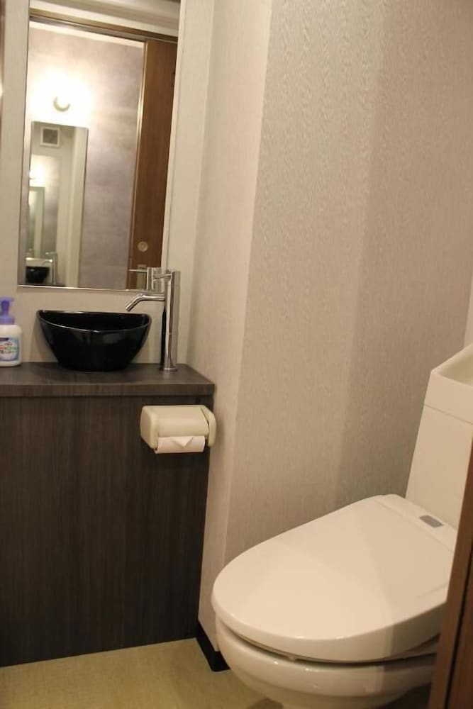 e-hostel Shinsaibashi