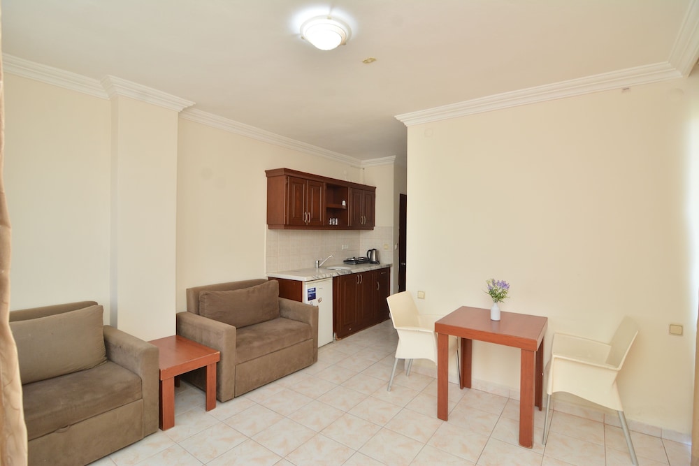 Rose Garden Apart Hotel - Image 55