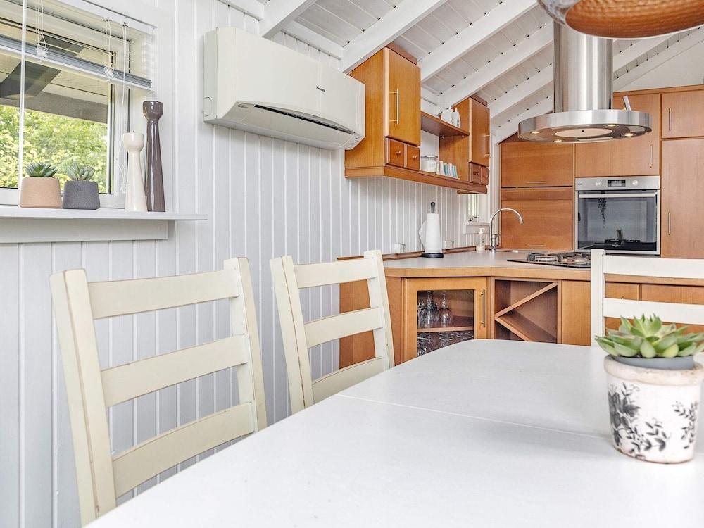 6 Person Holiday Home in Vaeggerlose view 5