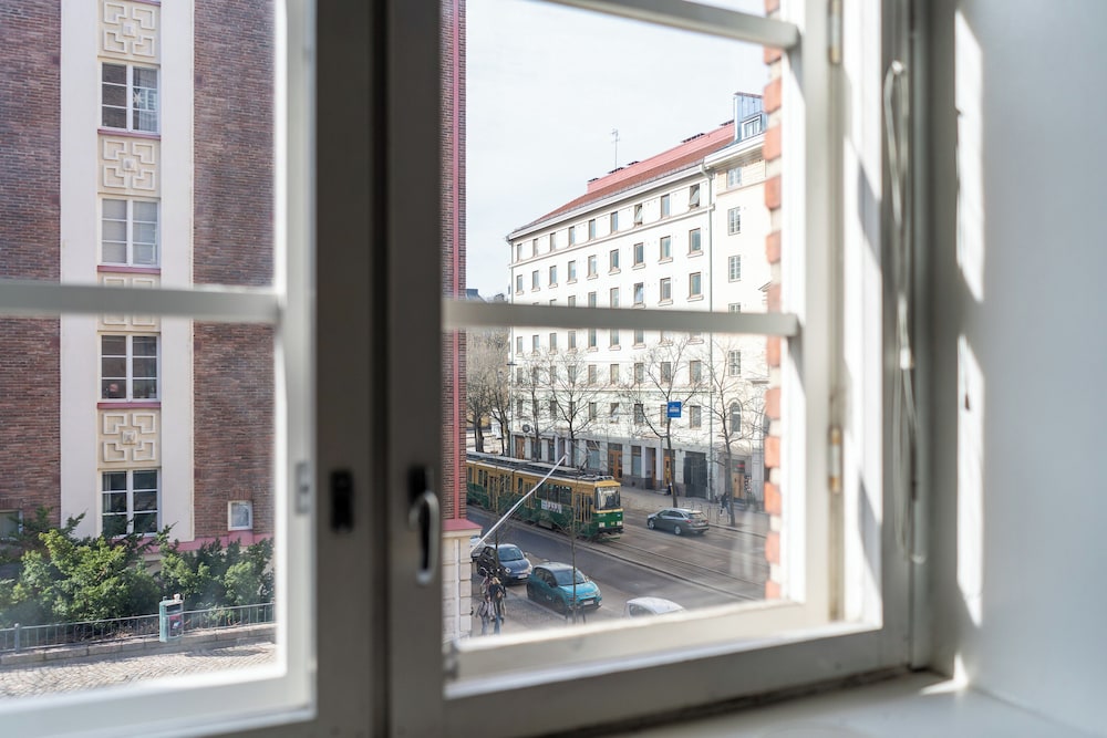 Spacious apt in Vibrant Kallio