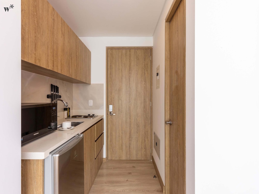 w Lovely 2BR in the Heart of Santa Barbara