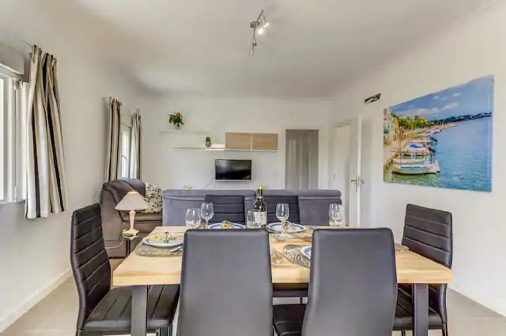 Villa in Puerto Pollensa With Private Pool