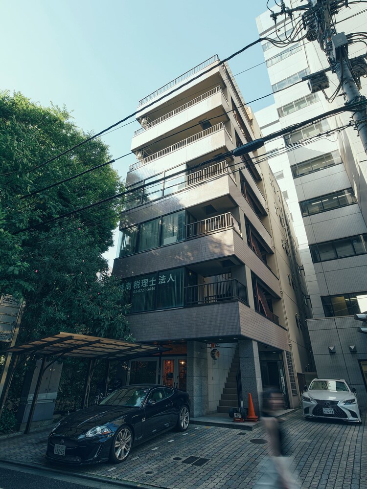 illi Surp Shiba-Park — Tokyo