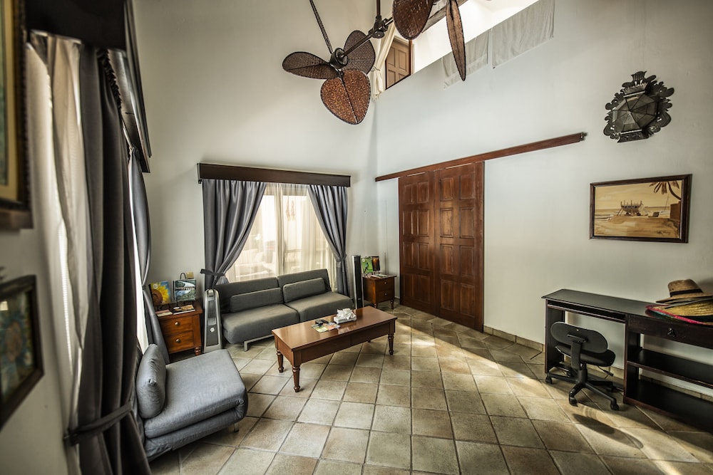 Villa Beach Adventure Relax Holiday Private Pool BBQ Maid Service Golf