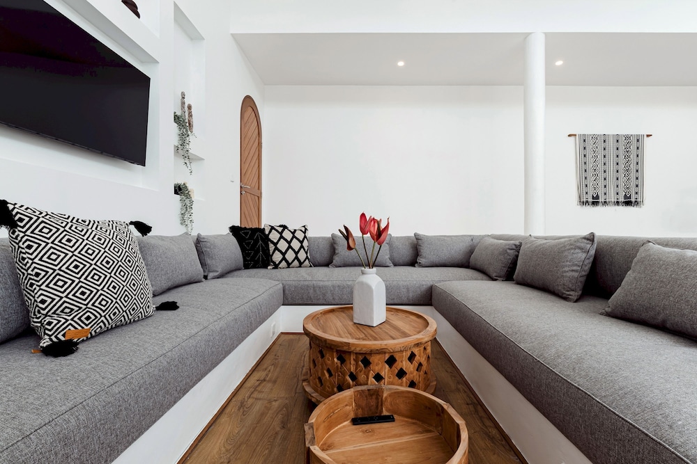 Villa Kanina by Alfred in Bali - Modern 3BD Villa w Pool Close to Bingin Beach