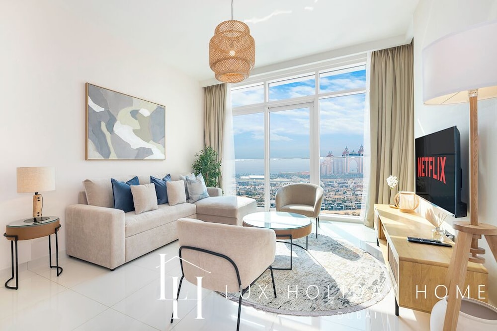 LUX The Atlantis Palm View Suite