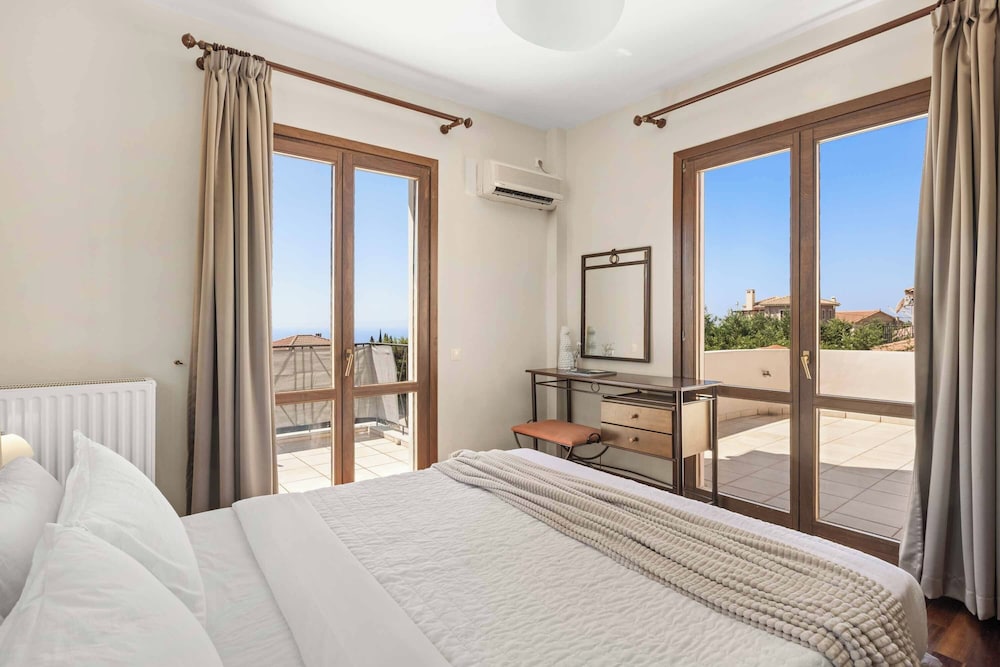 Villa Sarlata Sea View