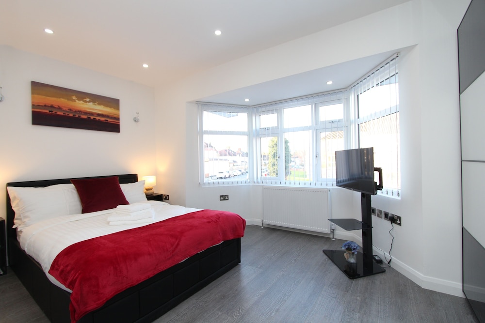 BlueGreen Suites