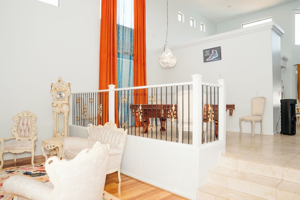 Large Family Home Near Phoenix