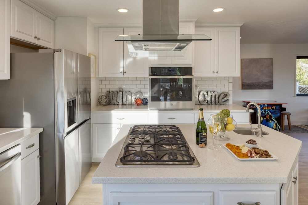 Terrace Hill Modern Paso Robles Escape Near Wineries Dining and Hot Springs