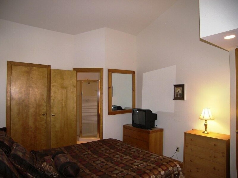 Fox Pine Lodge 4 Bed 4 Bath Condo