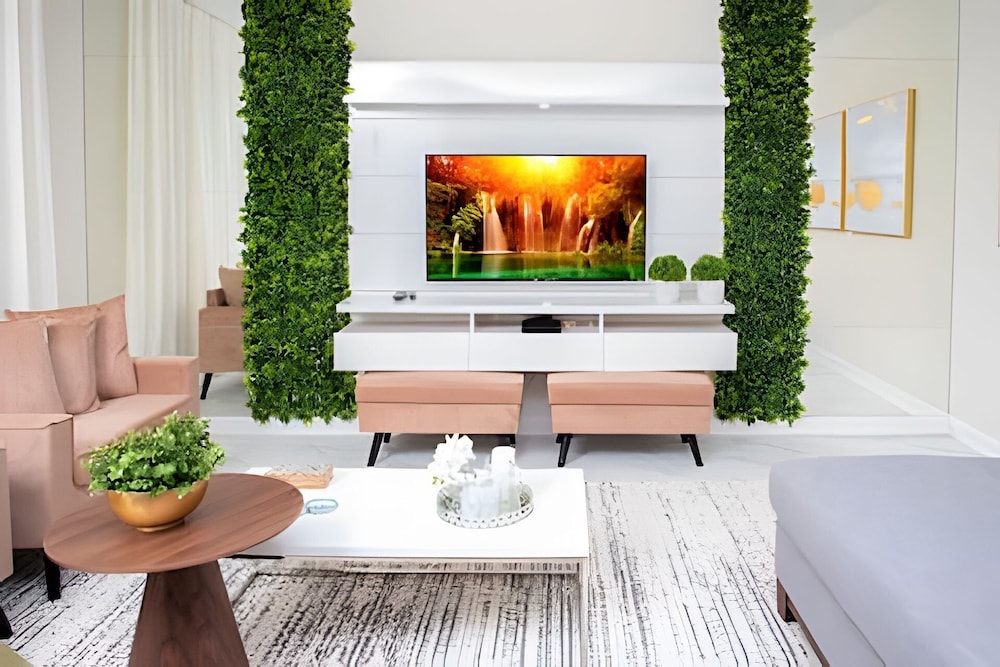 Champions Gate 6BR Luxury Home + Resort