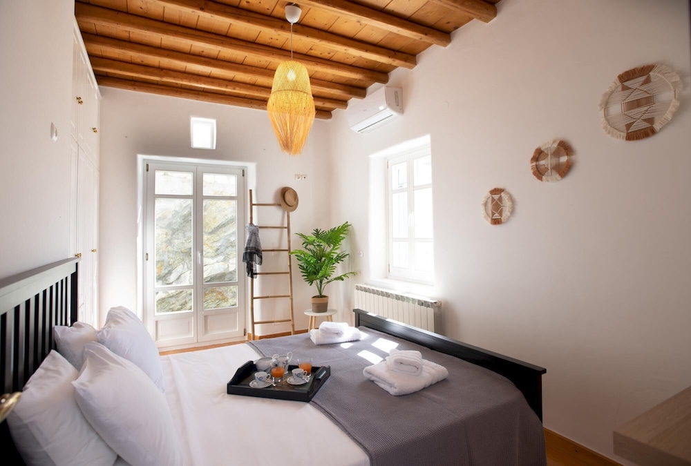 Diamond Sunset Villa by Whitelist Mykonos view 4