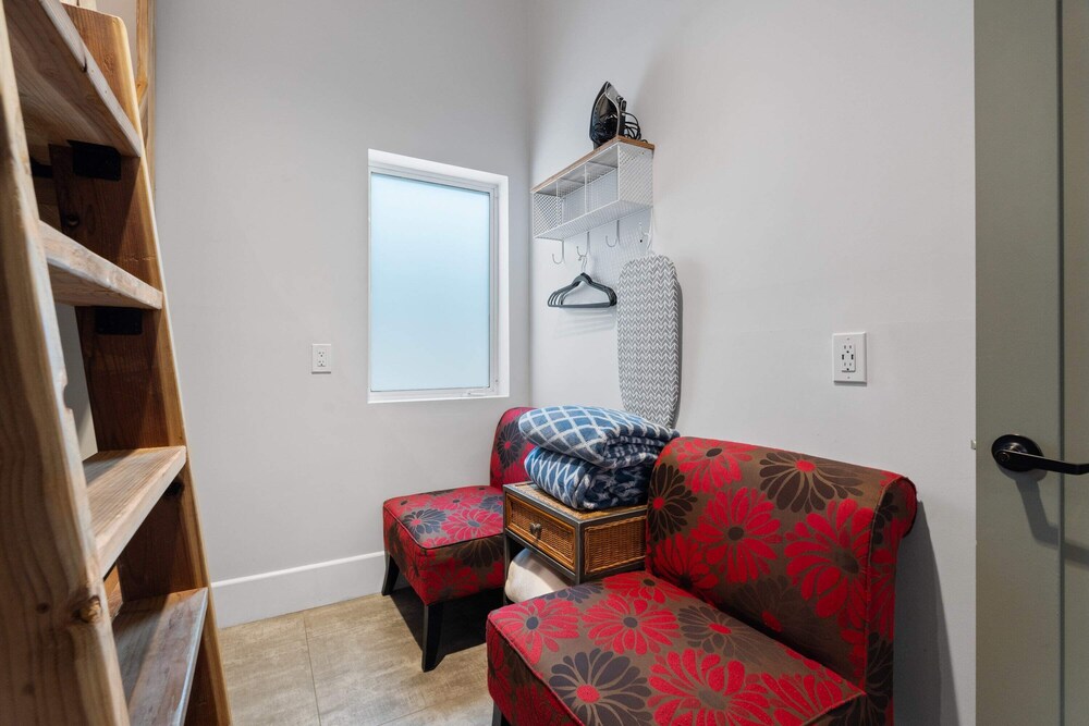6BR Sanctuary