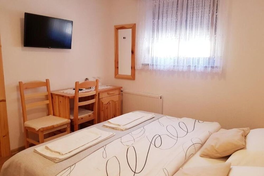 Green Valley Guesthouse in Jezerce